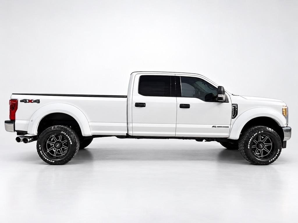 Ford F-250 SD XLT Crew Cab 4WD 2018