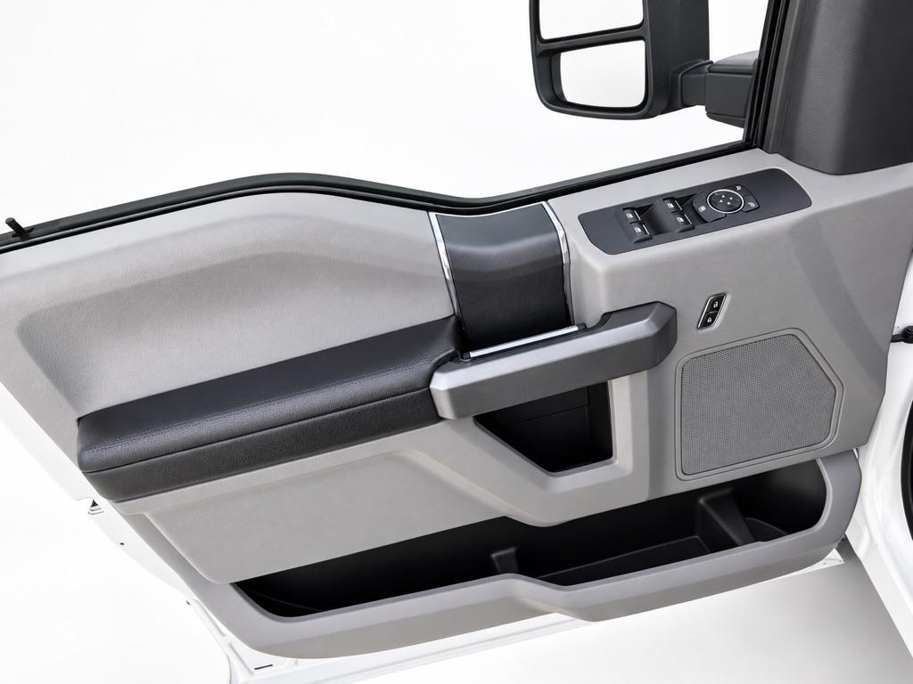 Ford F-250 SD XLT Crew Cab 4WD 2018