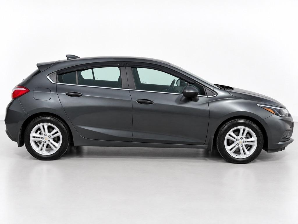 Chevrolet Cruze LT Auto Hatchback 2017