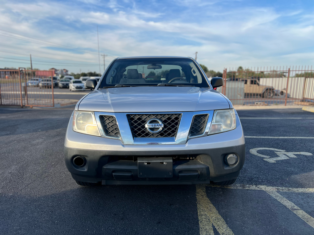 Nissan Frontier  2012