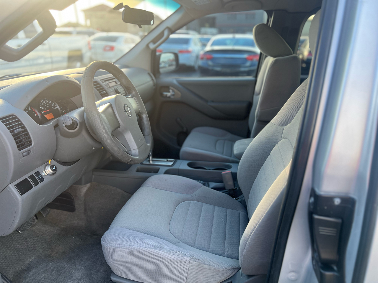 Nissan Frontier  2012