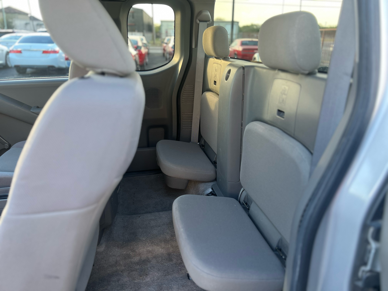 Nissan Frontier  2012