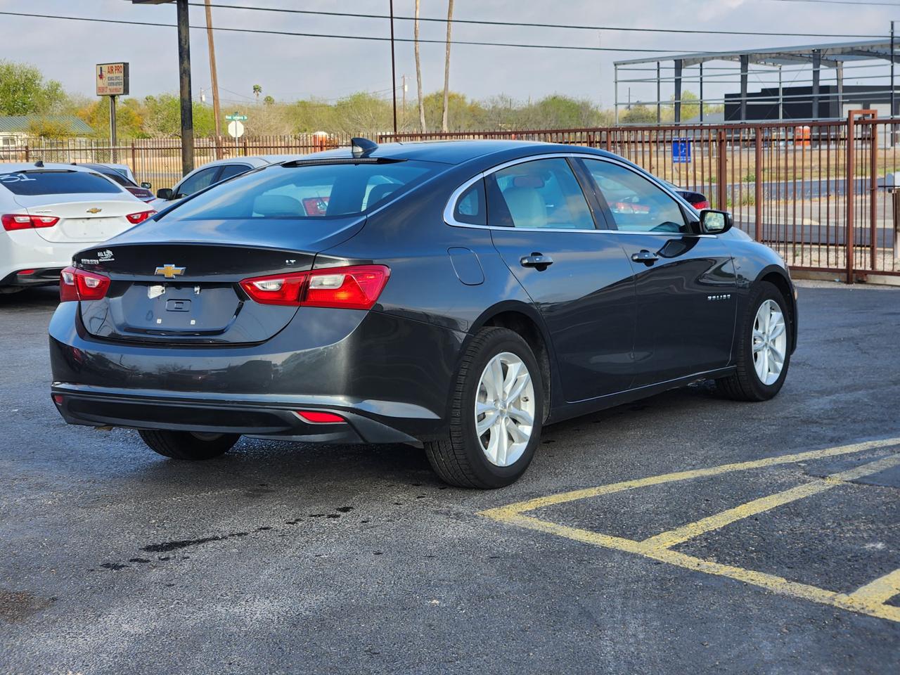 Chevrolet Malibu  2016
