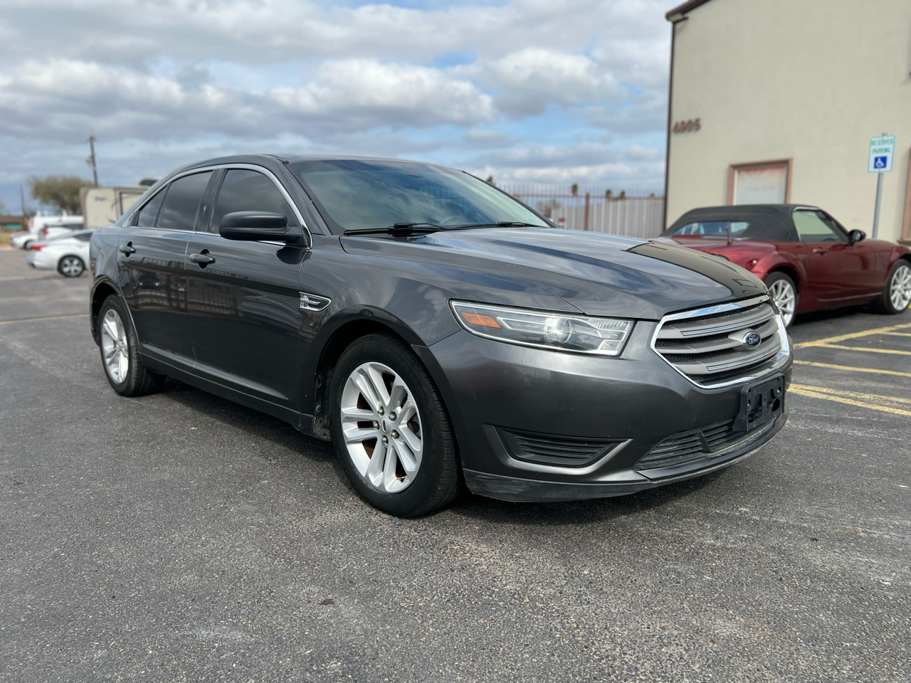 2016 Ford Taurus SE