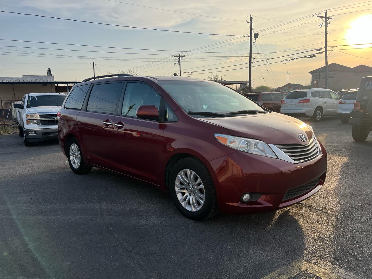 Toyota Sienna  2011