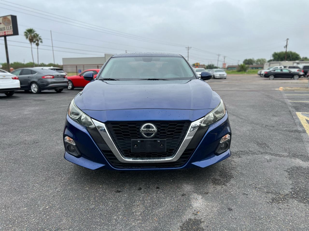 Nissan Altima  2020