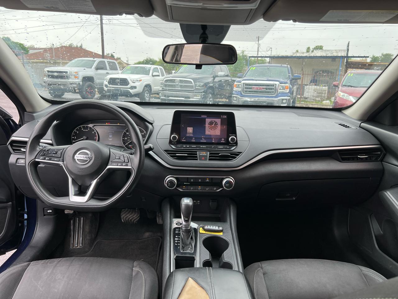 Nissan Altima  2020