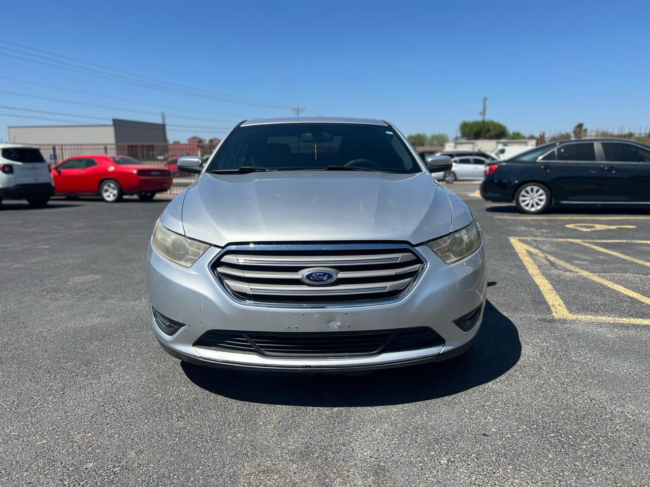 Ford Taurus  2015
