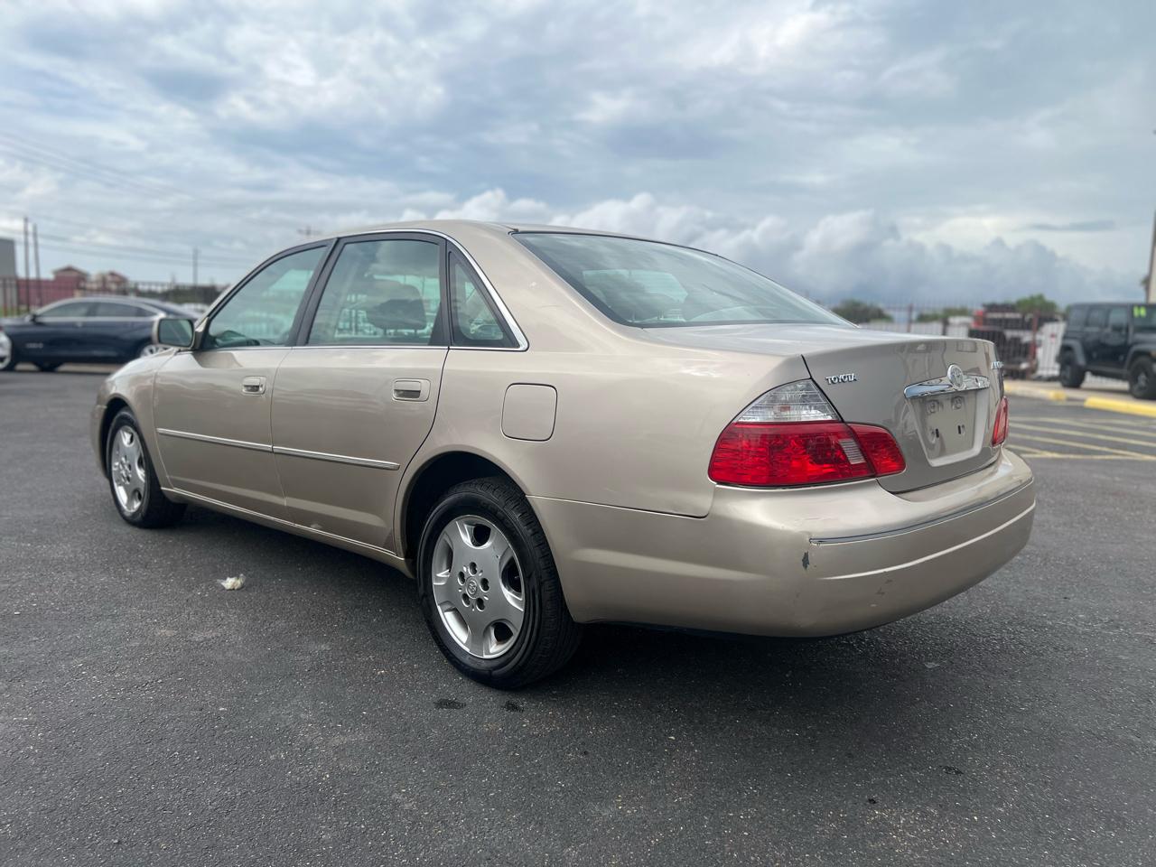 Toyota Avalon  2004