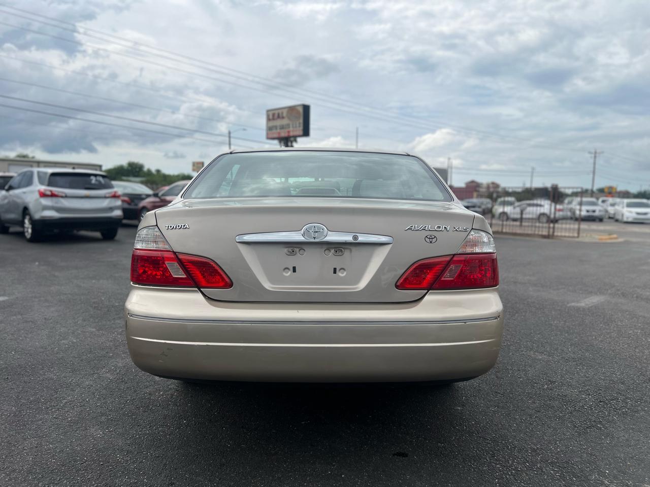 Toyota Avalon  2004