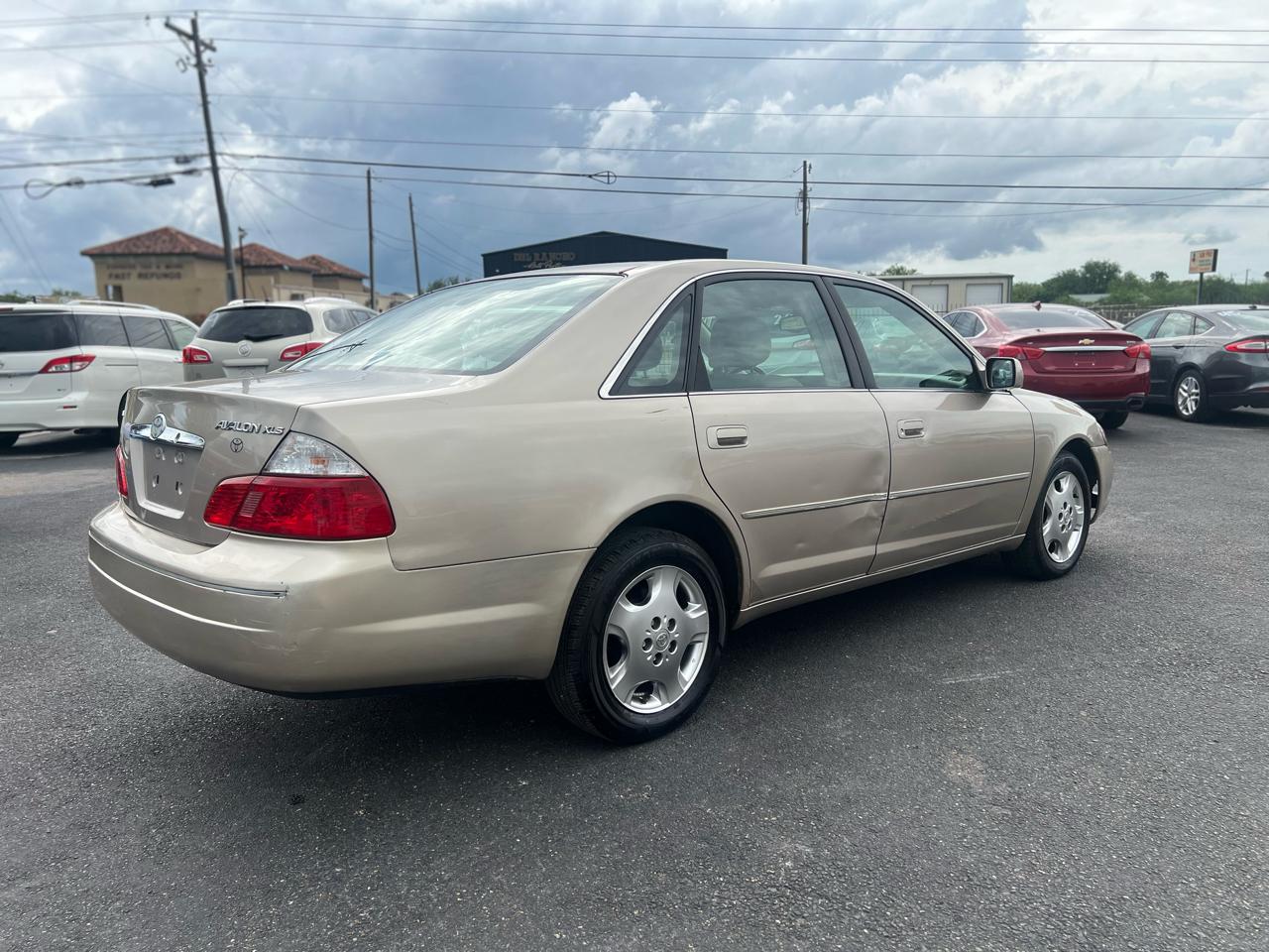 Toyota Avalon  2004