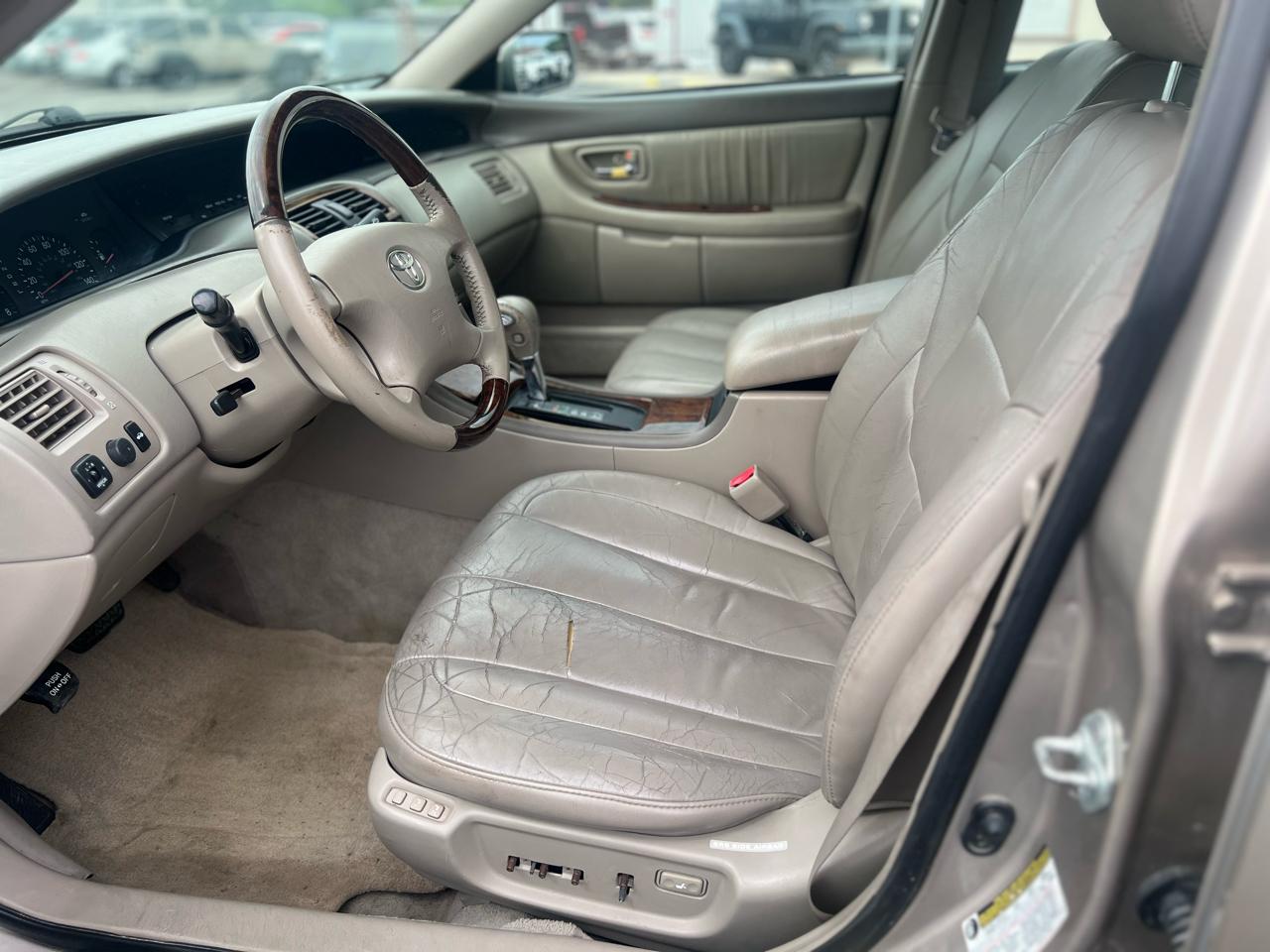 Toyota Avalon  2004