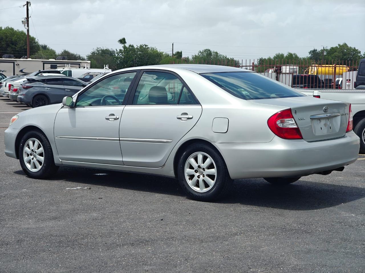 Toyota Camry  2002