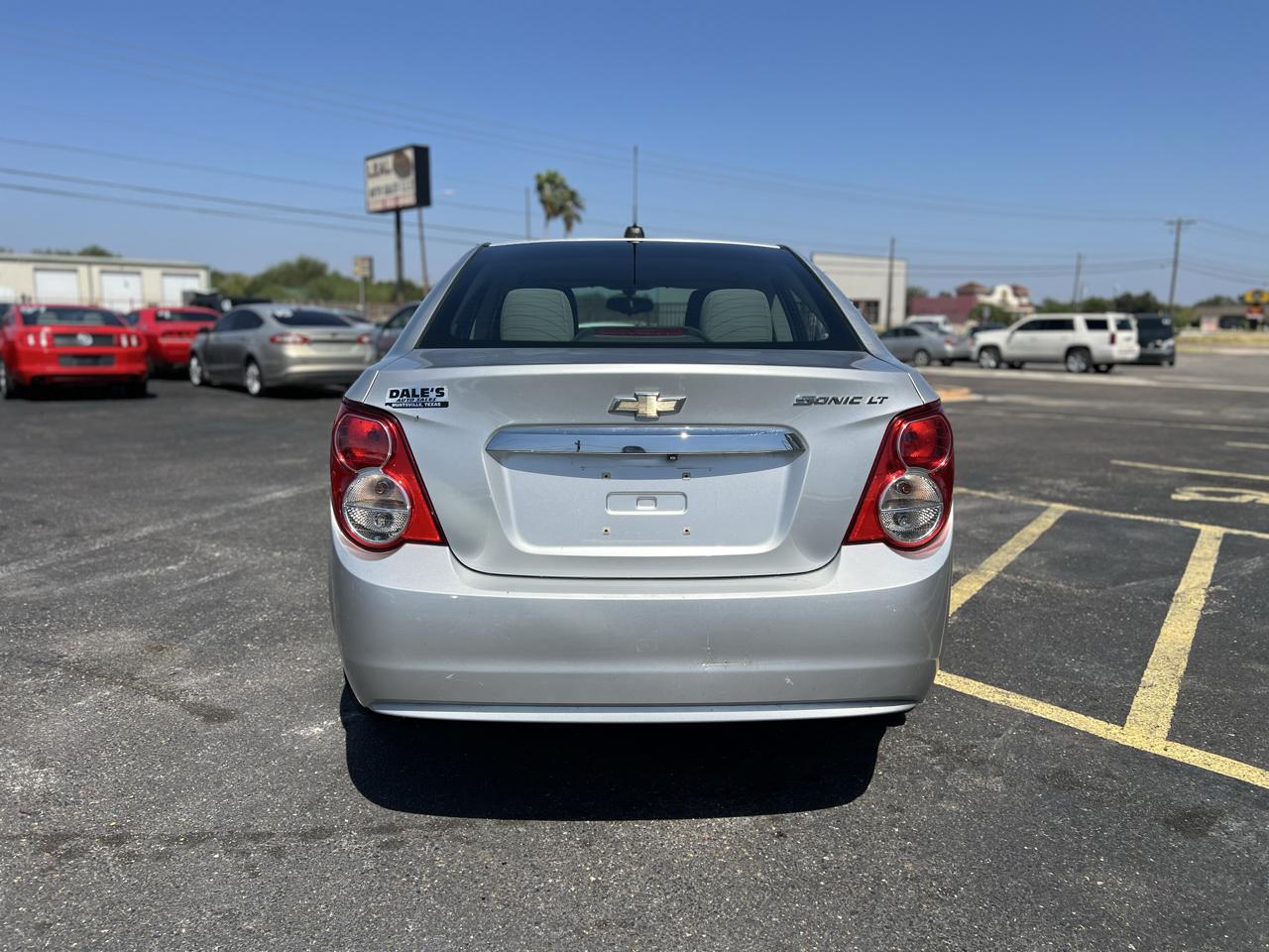 Chevrolet Sonic  2015
