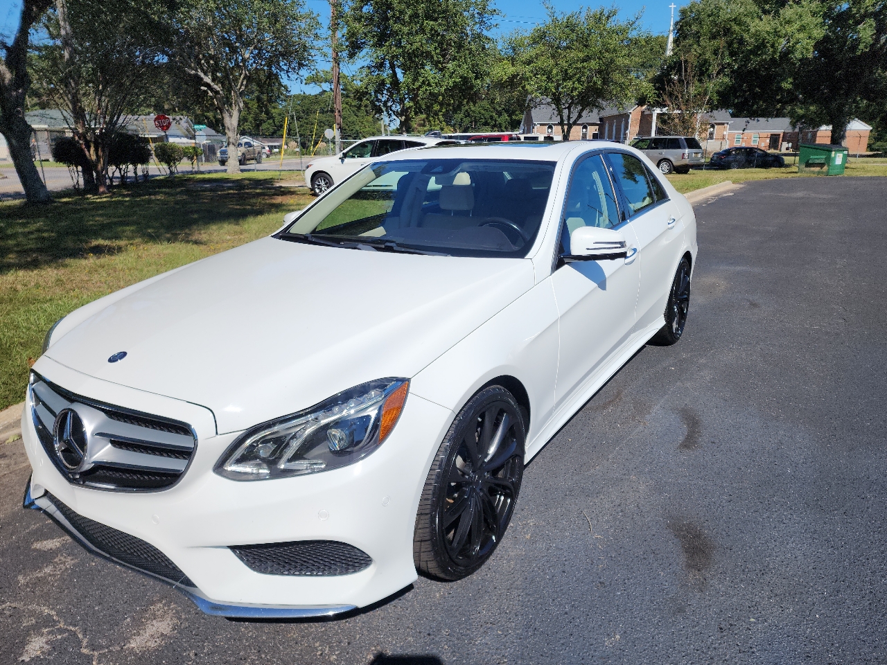 Mercedes-Benz E-Class E400 Luxury Sedan 2016