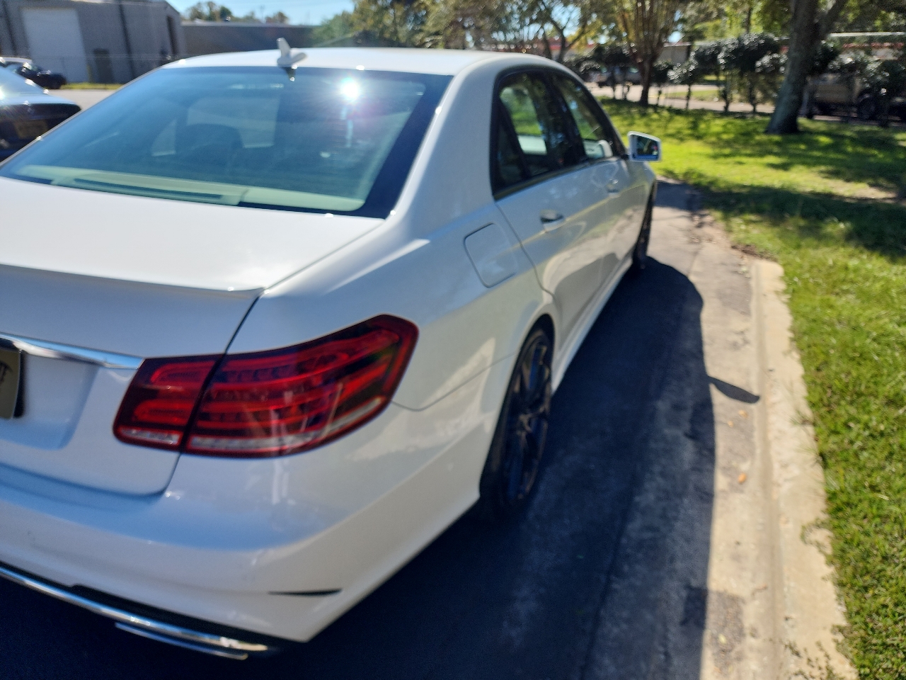 Mercedes-Benz E-Class E400 Luxury Sedan 2016