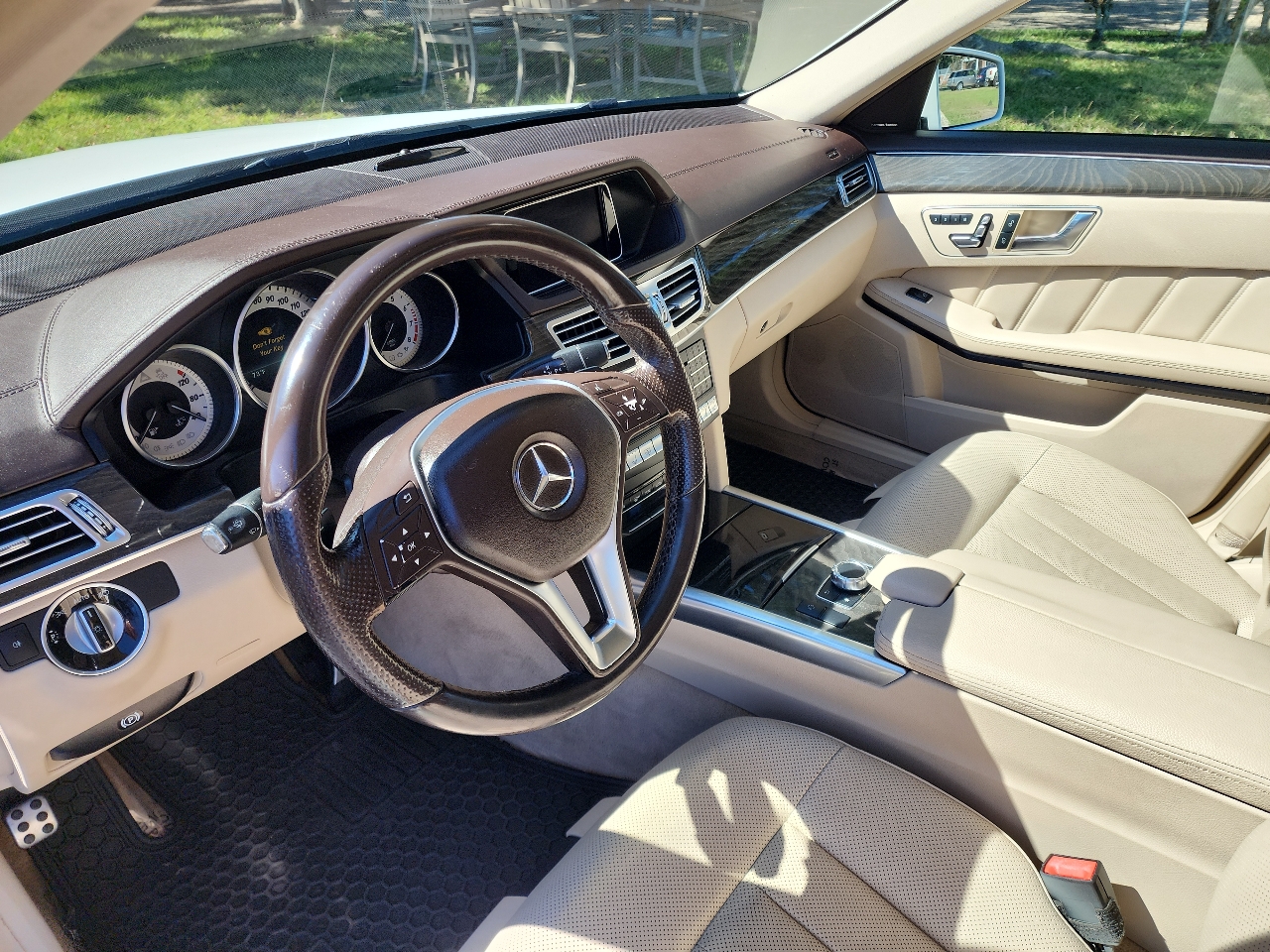 Mercedes-Benz E-Class E400 Luxury Sedan 2016