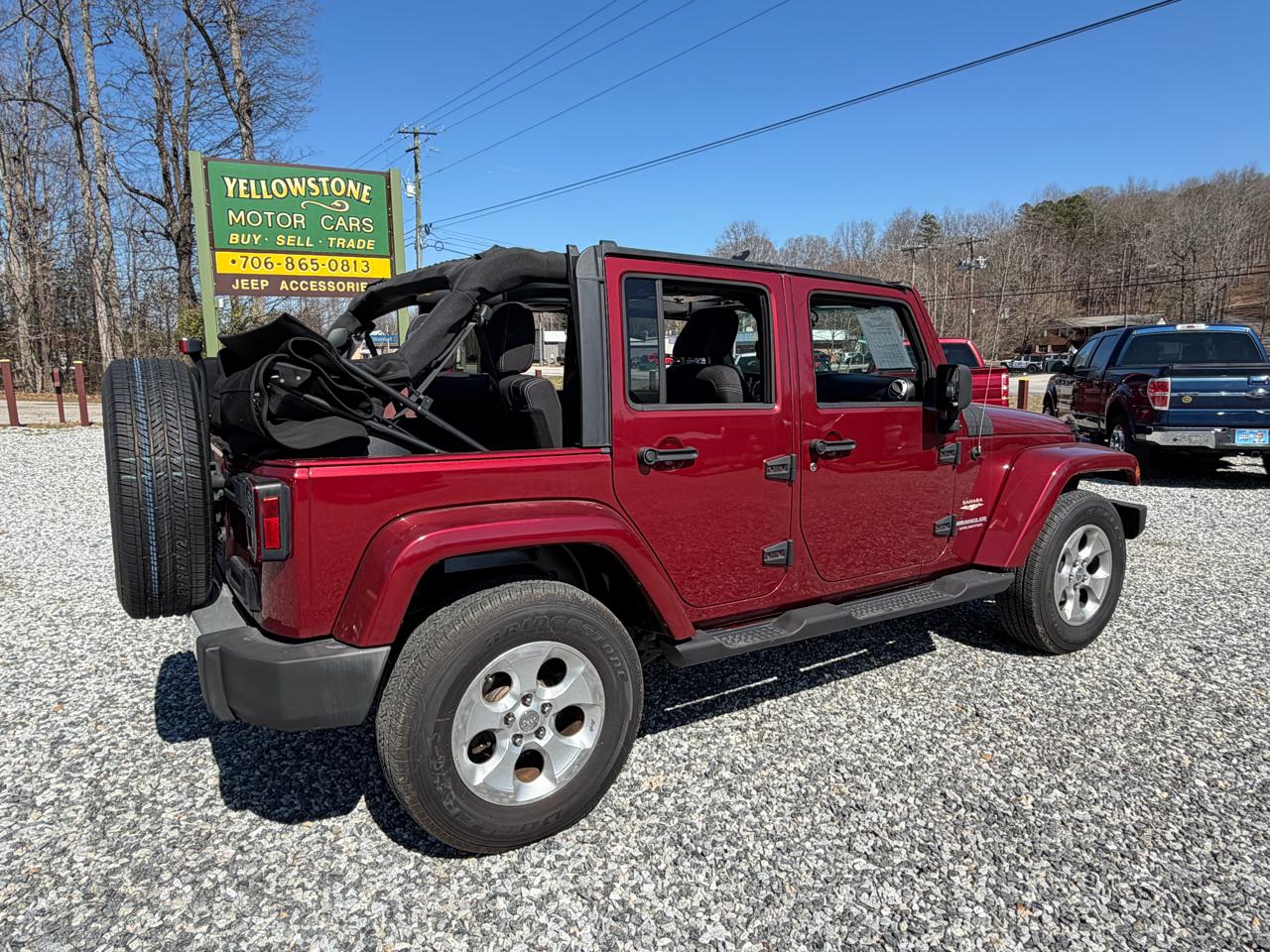 Jeep Wrangler Unlimited Sahara 4WD 2013
