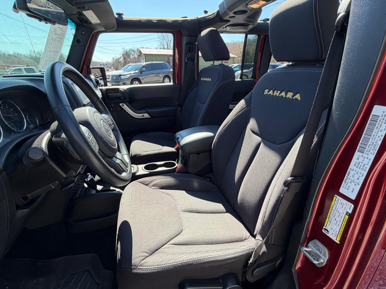 Jeep Wrangler Unlimited Sahara 4WD 2013