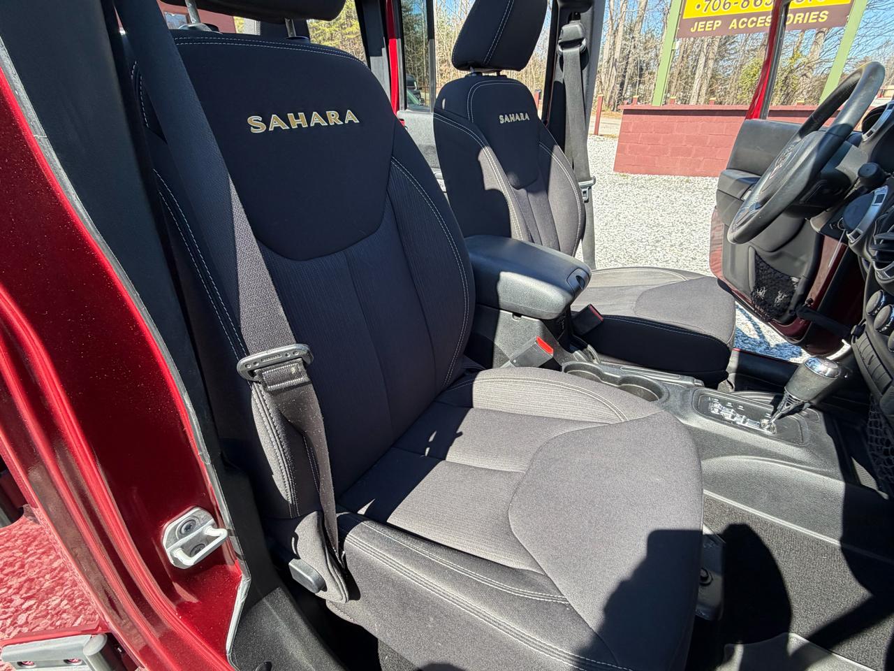 Jeep Wrangler Unlimited Sahara 4WD 2013