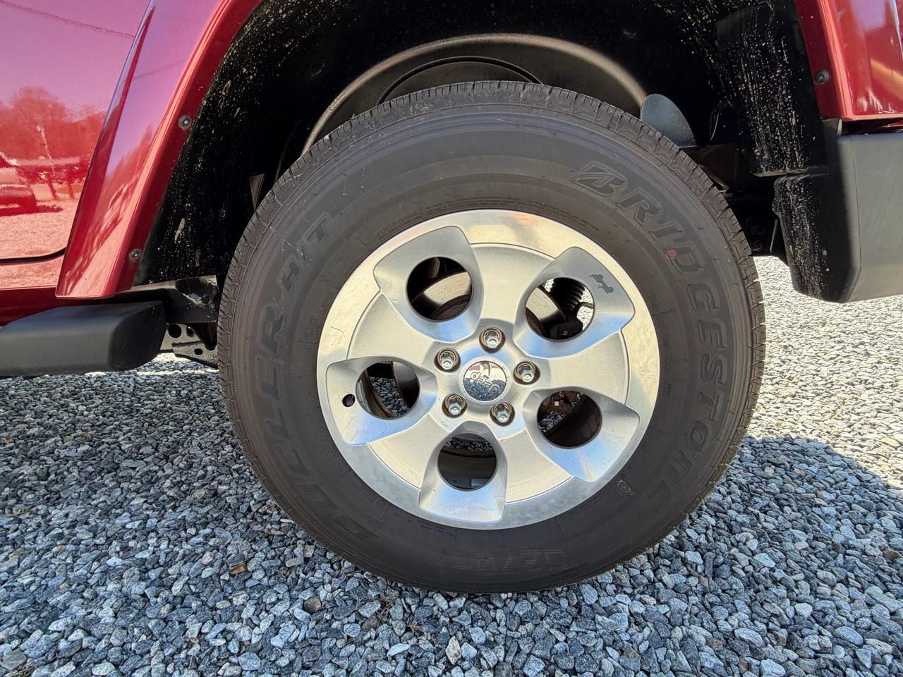 Jeep Wrangler Unlimited Sahara 4WD 2013