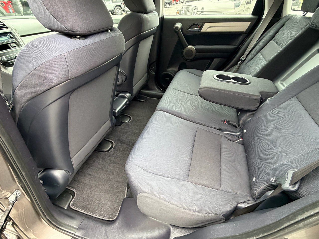 Honda CR-V LX 2WD 5-Speed AT 2011