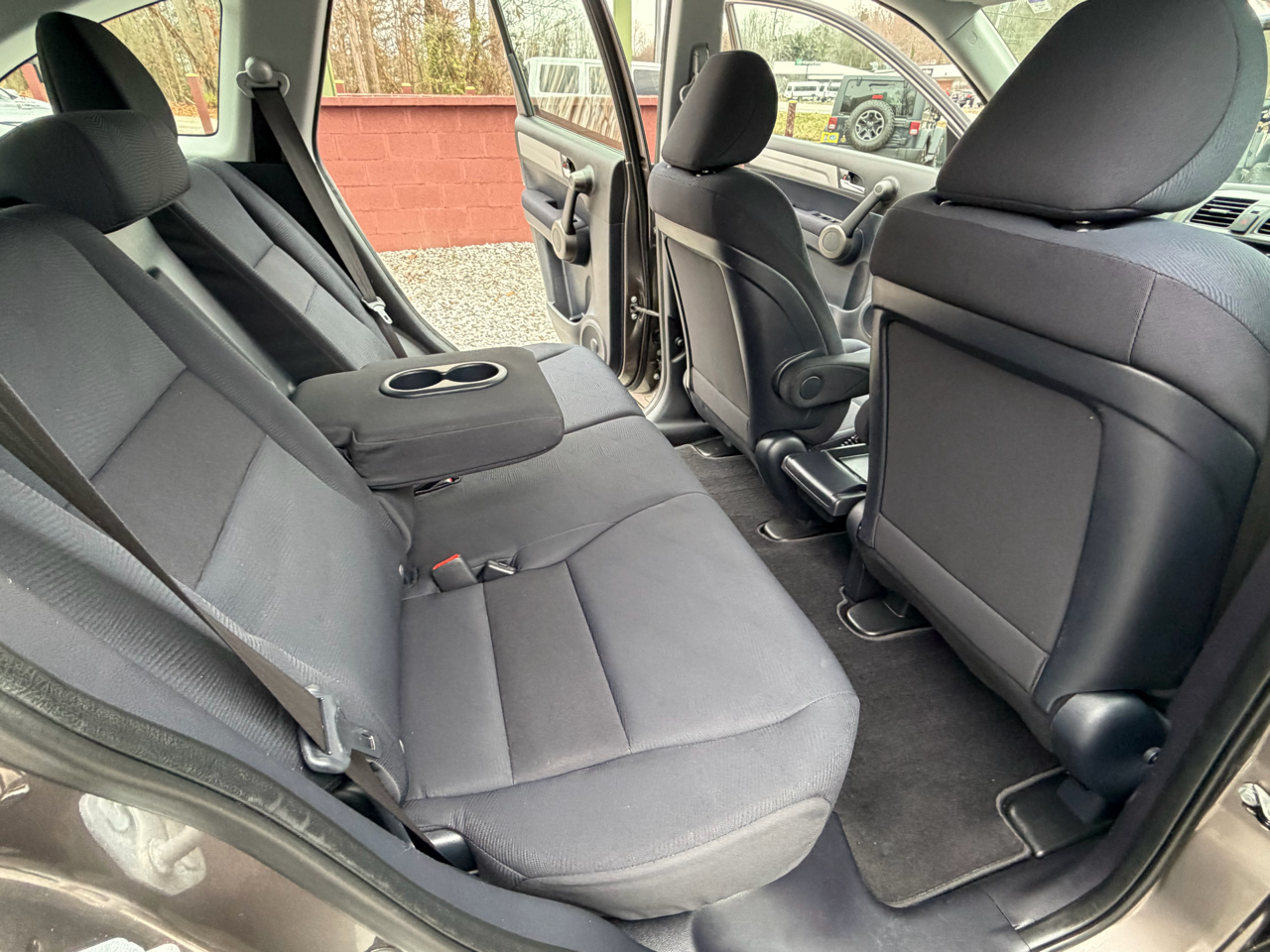 Honda CR-V LX 2WD 5-Speed AT 2011