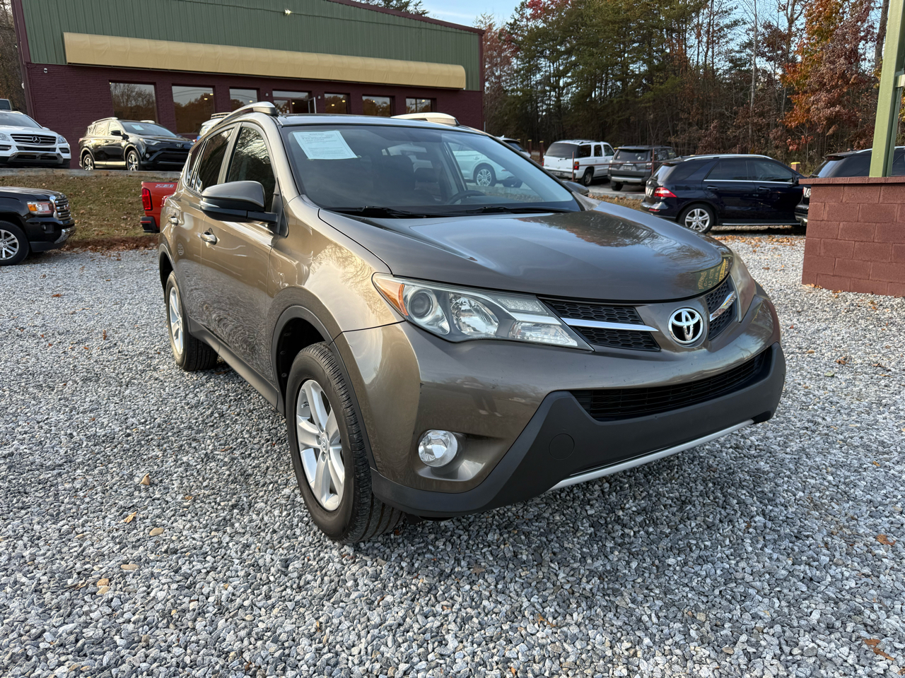 Toyota RAV4 XLE FWD 2013