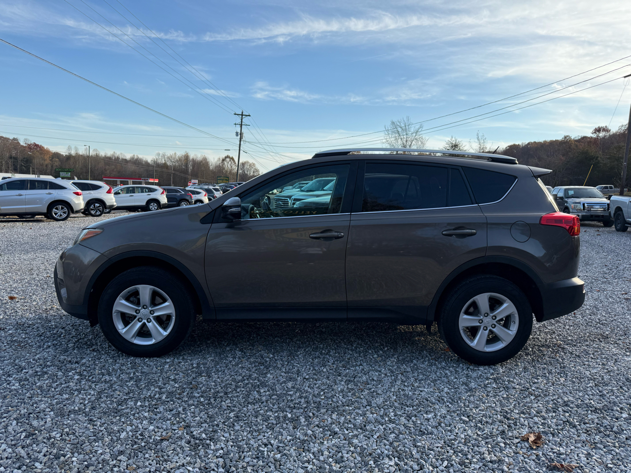 Toyota RAV4 XLE FWD 2013