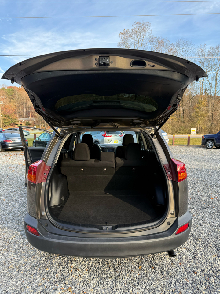 Toyota RAV4 XLE FWD 2013