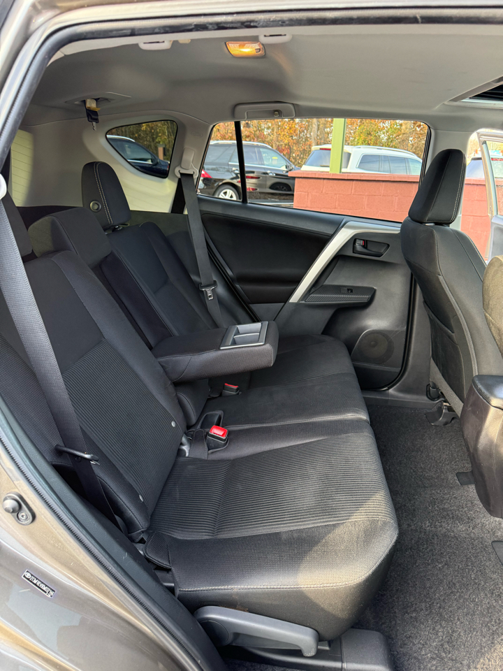 Toyota RAV4 XLE FWD 2013