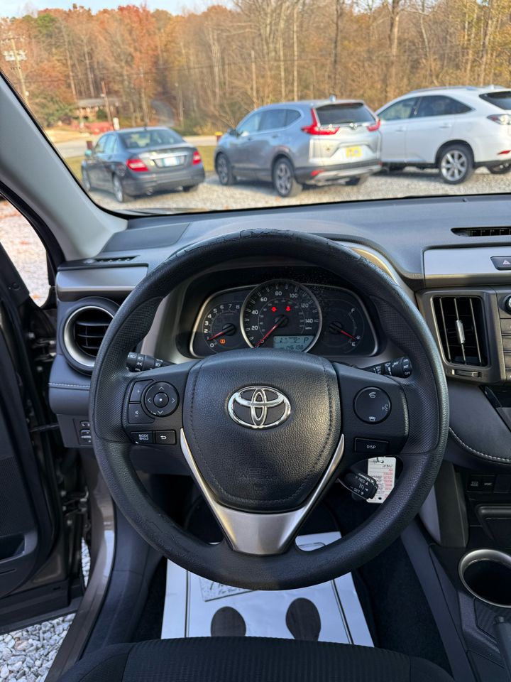 Toyota RAV4 XLE FWD 2013