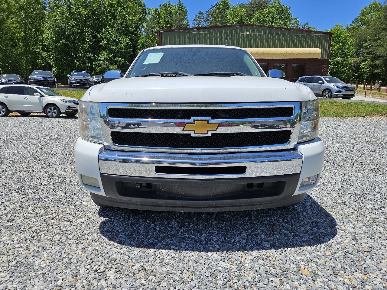 Chevrolet Silverado 1500 LT Crew Cab 2WD 2011