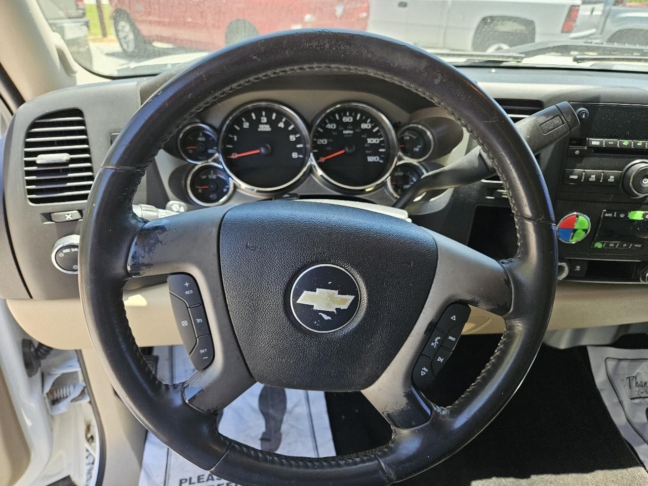 Chevrolet Silverado 1500 LT Crew Cab 2WD 2011