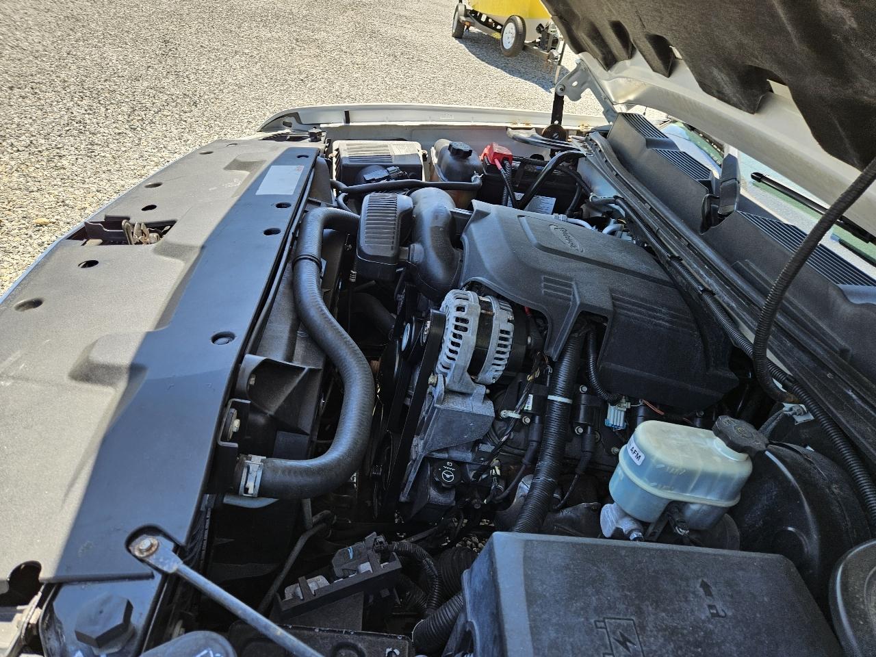 Chevrolet Silverado 1500 LT Crew Cab 2WD 2011