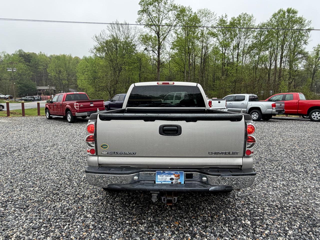 Chevrolet Silverado 1500 LS Ext. Cab Short Bed 2WD 2005
