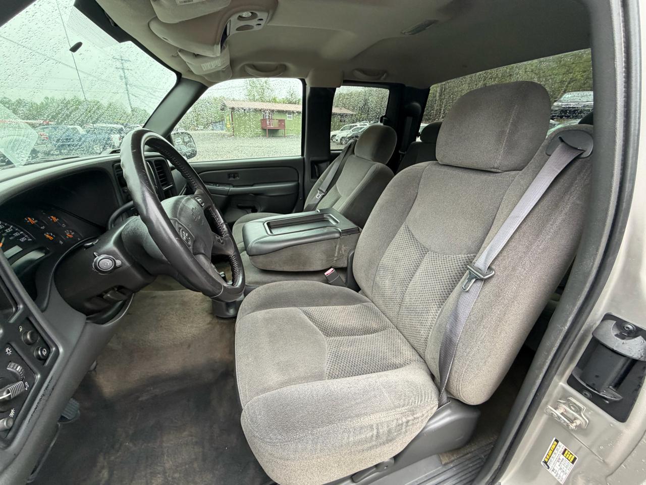 Chevrolet Silverado 1500 LS Ext. Cab Short Bed 2WD 2005