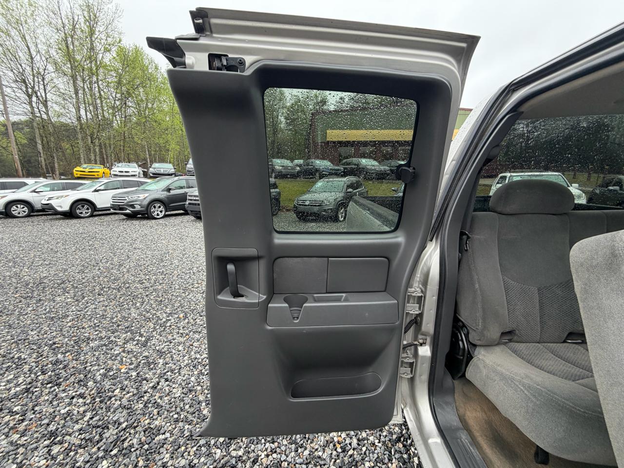 Chevrolet Silverado 1500 LS Ext. Cab Short Bed 2WD 2005