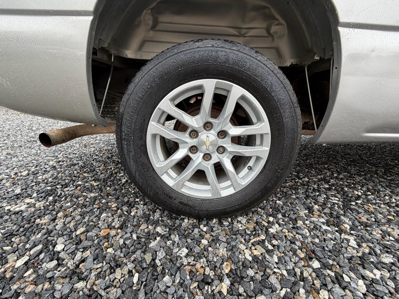 Chevrolet Silverado 1500 LS Ext. Cab Short Bed 2WD 2005