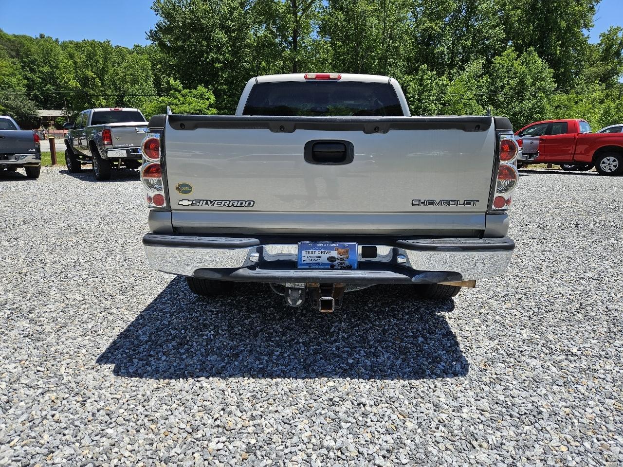 Chevrolet Silverado 1500 LS Ext. Cab Short Bed 2WD 2005