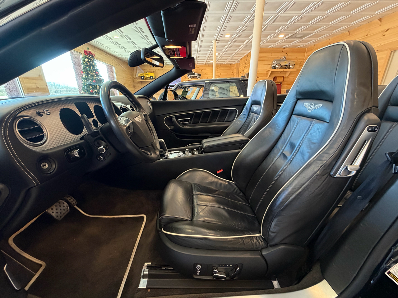 Bentley Continental GTC Convertible 2011