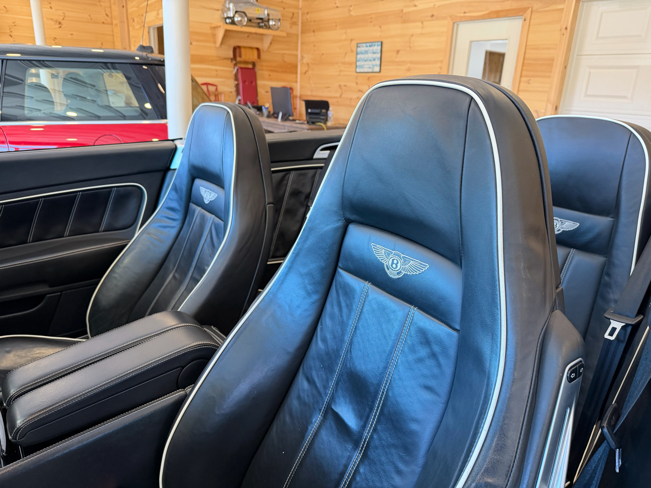 Bentley Continental GTC Convertible 2011