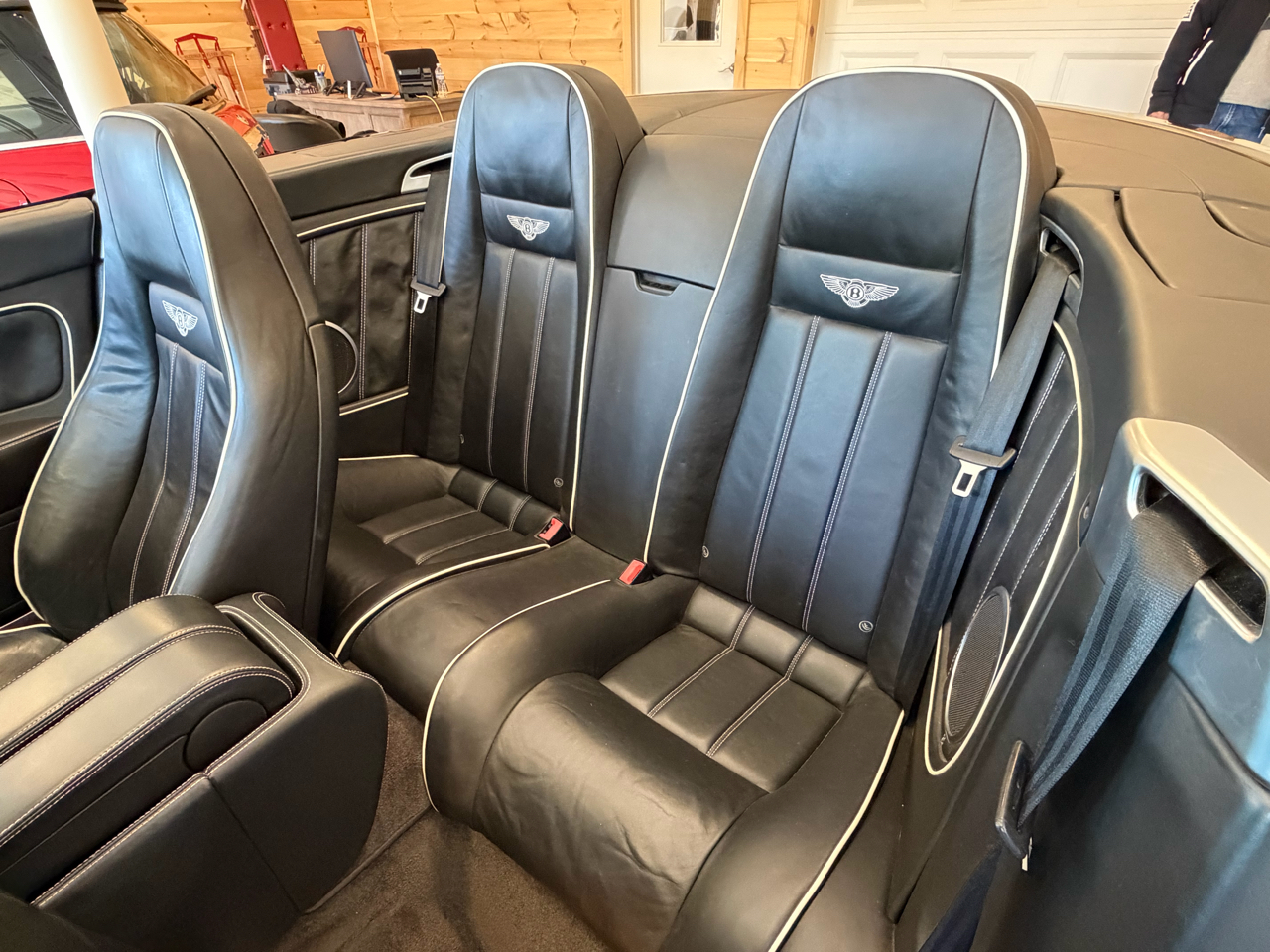 Bentley Continental GTC Convertible 2011