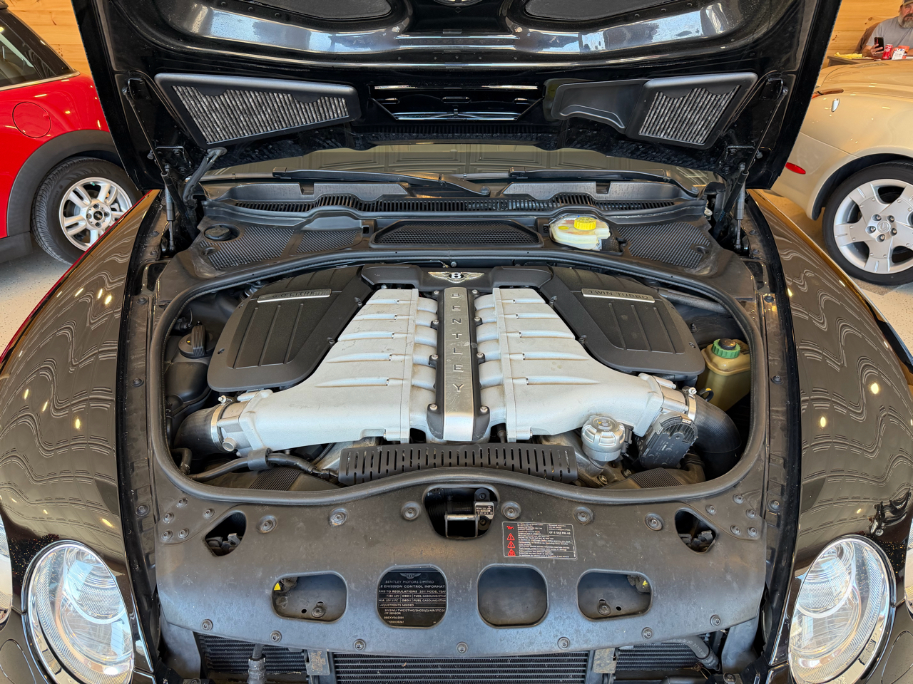 Bentley Continental GTC Convertible 2011