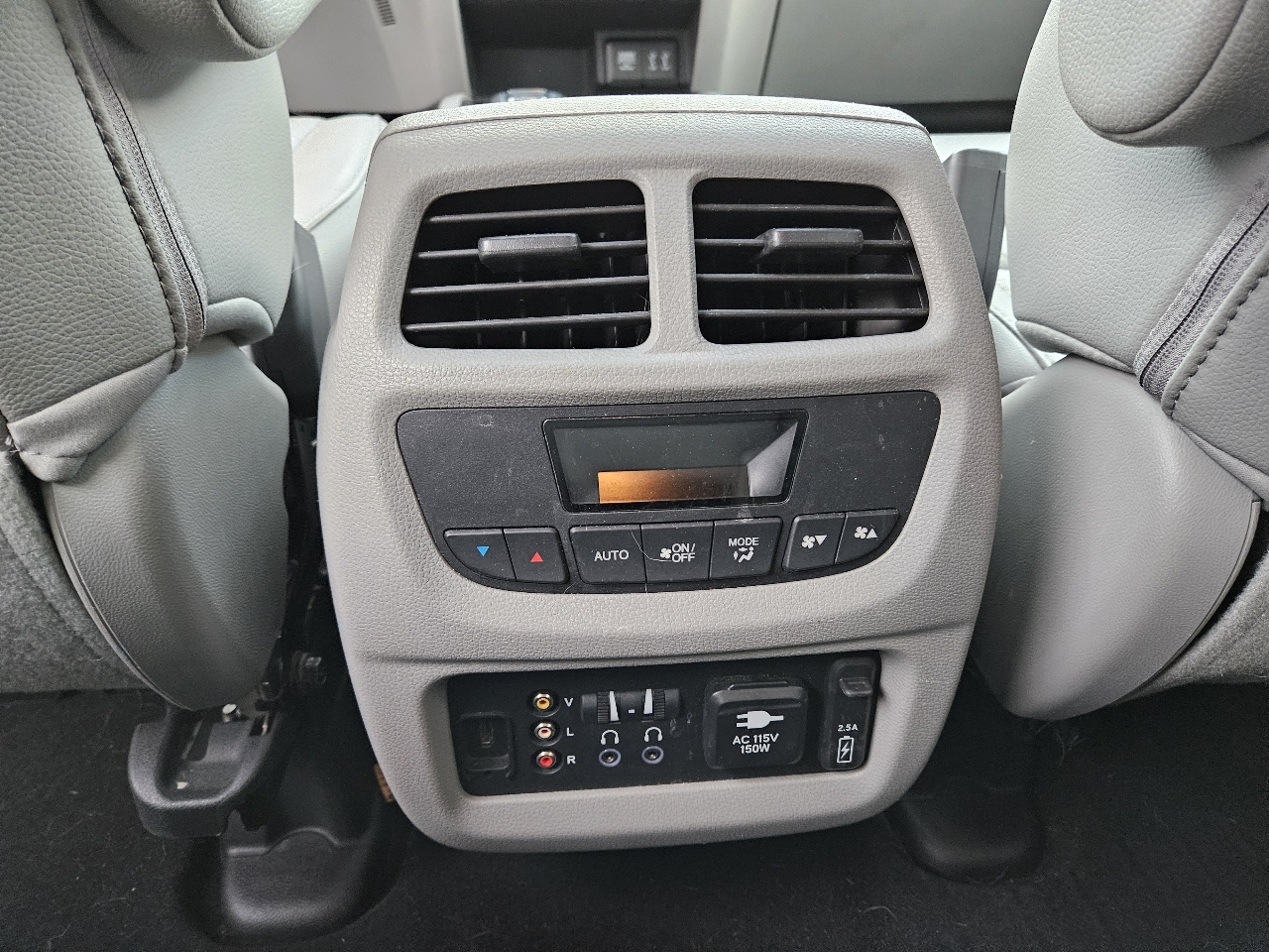 Honda Pilot Touring 2WD 2016