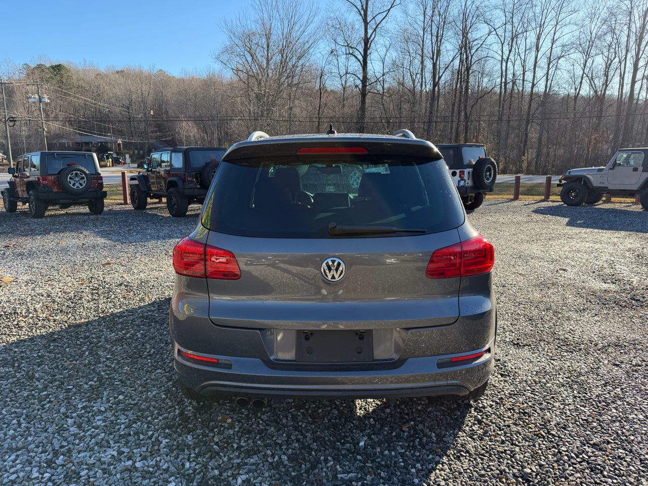 Volkswagen Tiguan SE 2016