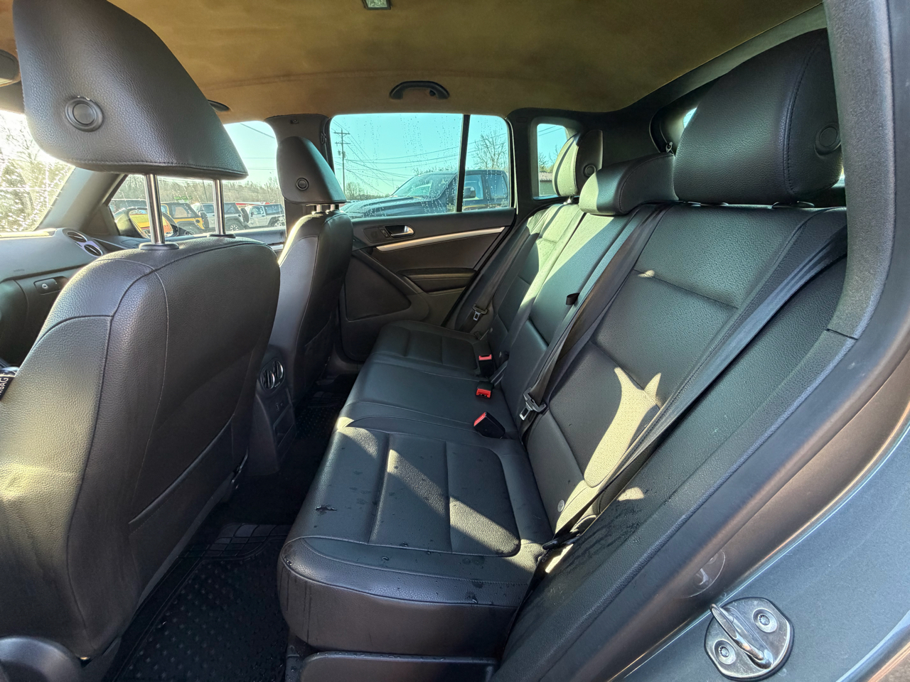 Volkswagen Tiguan SE 2016