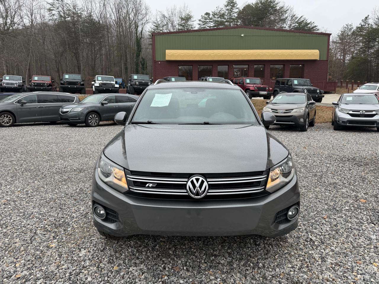 Volkswagen Tiguan SE 2016