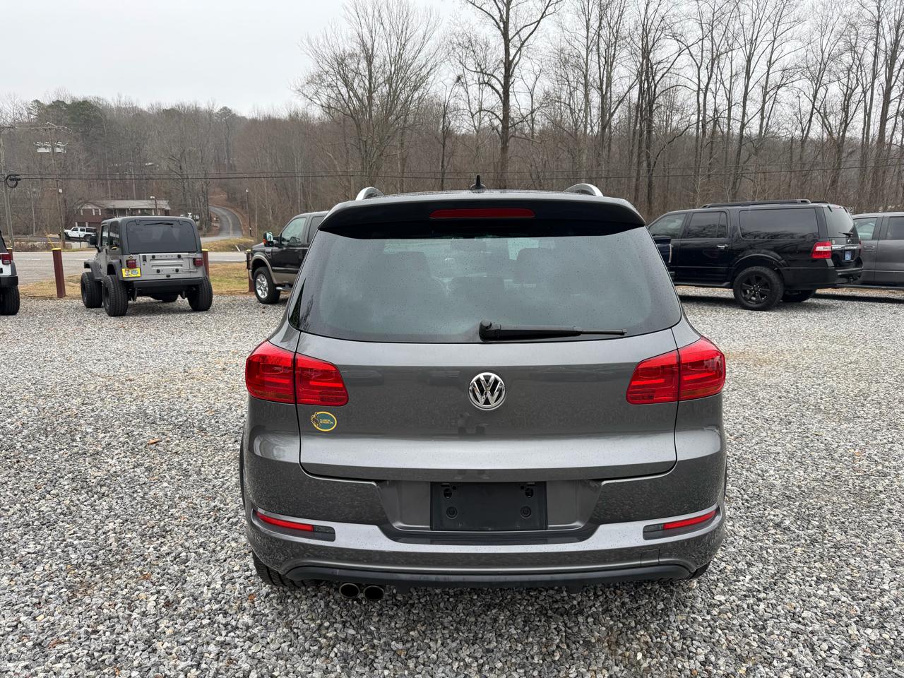 Volkswagen Tiguan SE 2016