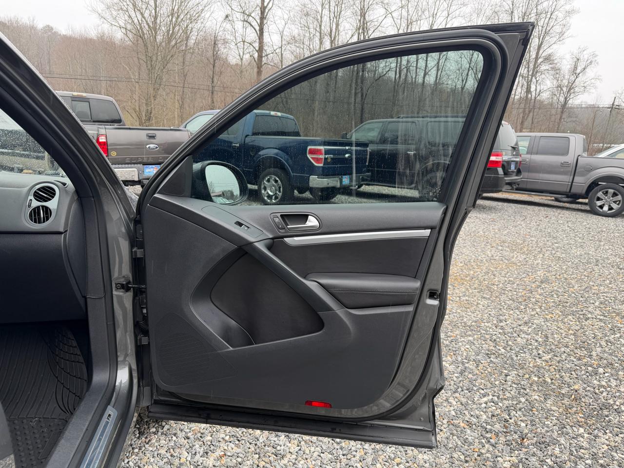 Volkswagen Tiguan SE 2016